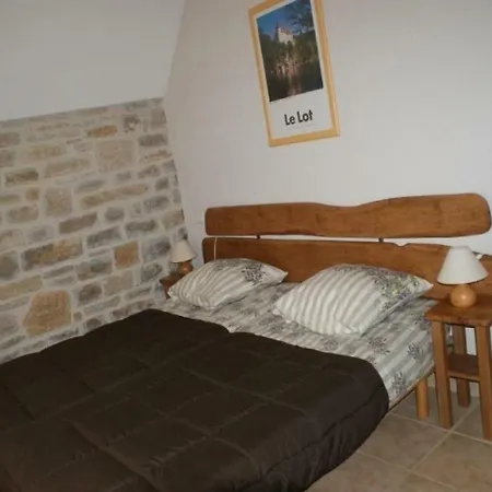 House Le Lievre 2 Hébergement de vacances Loubressac